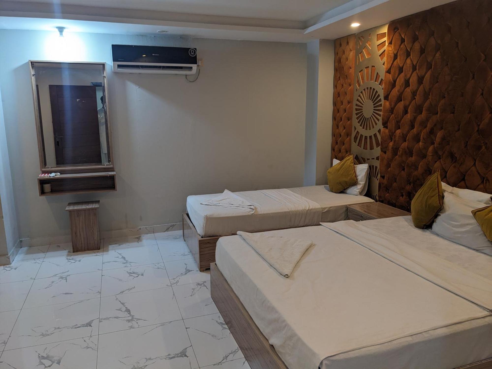 Nueva Hotel Islamabad Exterior photo